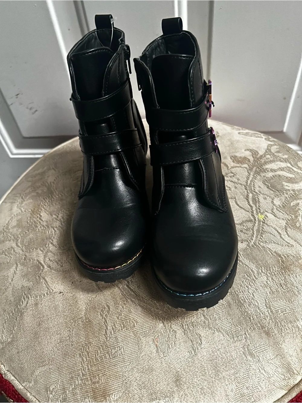Badgley Mischa Black Ankle Boots with Heart & Star Accent- Sz 1